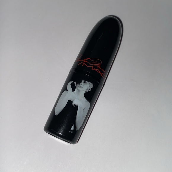 MAC Limited Edition lipstick in Scarlet Ibis - Picture 4 of 7